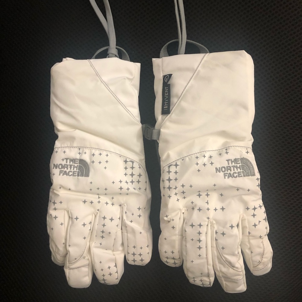North face gloves